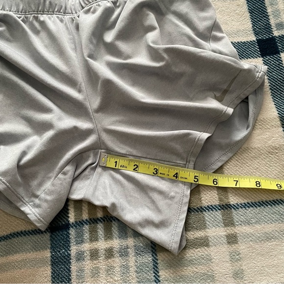 Nike women's shorts - Medium - Picture 5 of 7